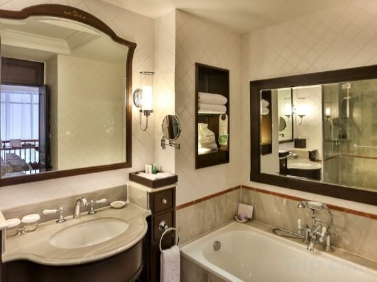 Duplex Suite 1 Bedroom Pool View King