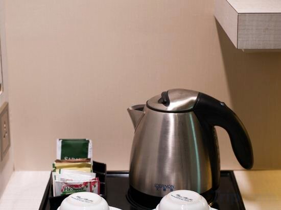 Promenade Deluxe Suite with Club Lounge Access