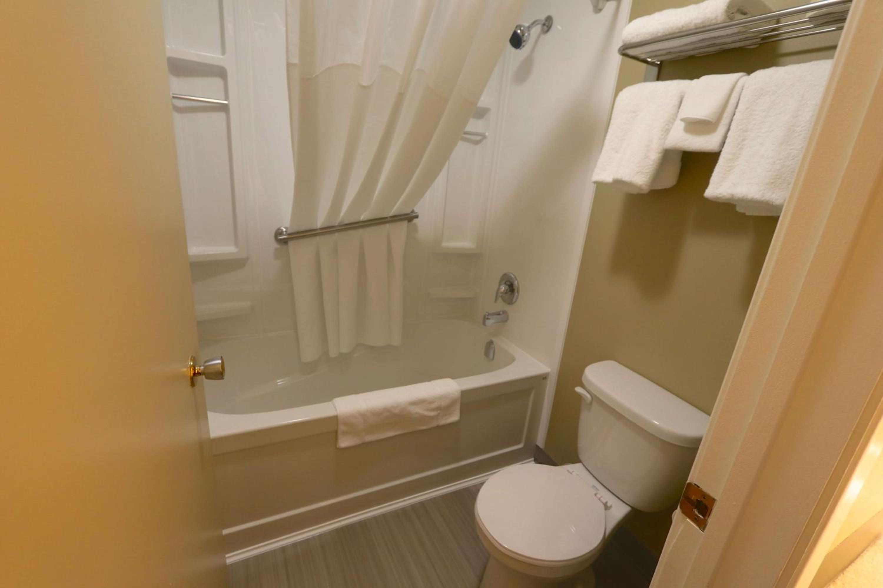 King Room - Non-Smoking