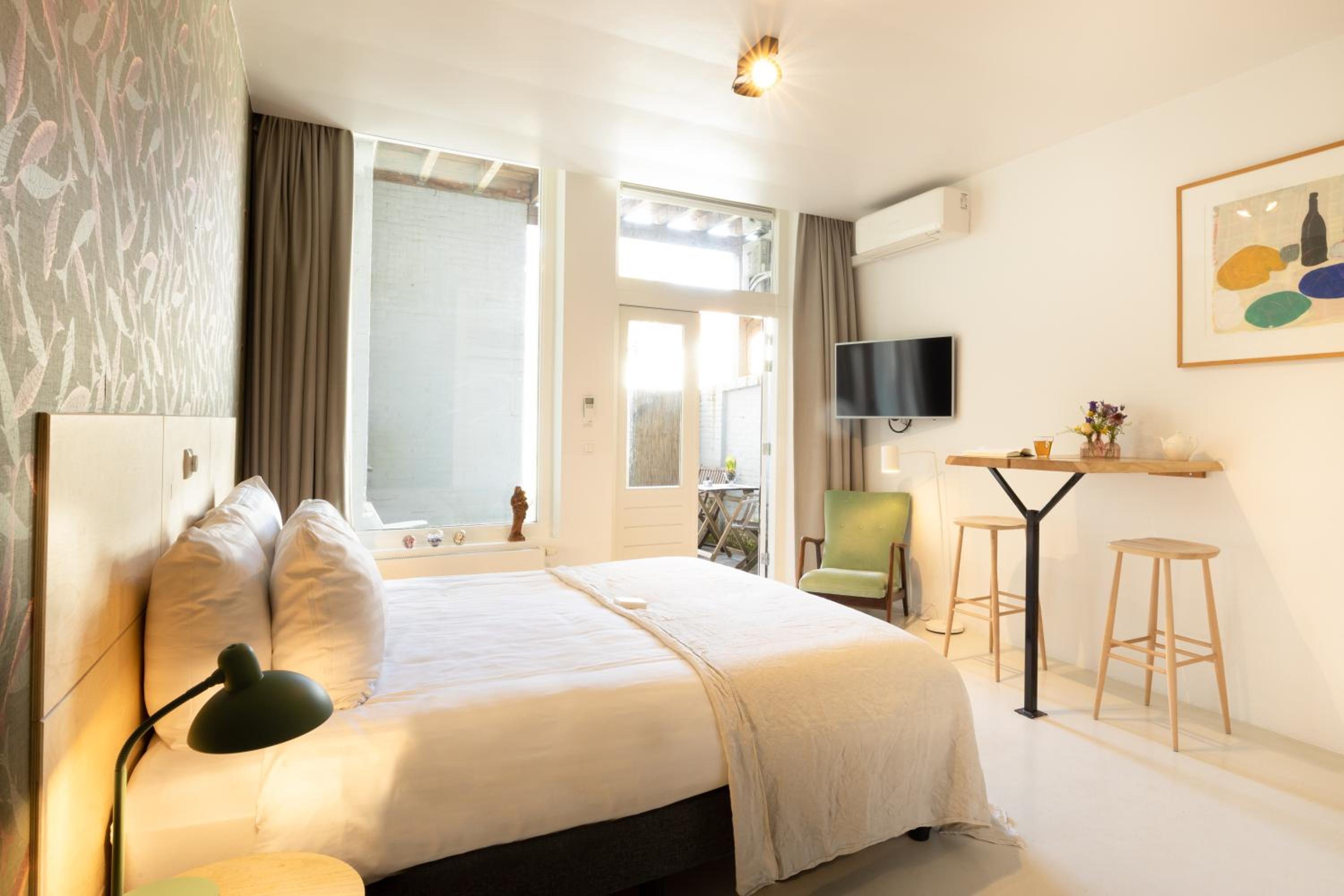 Suite with Garden View