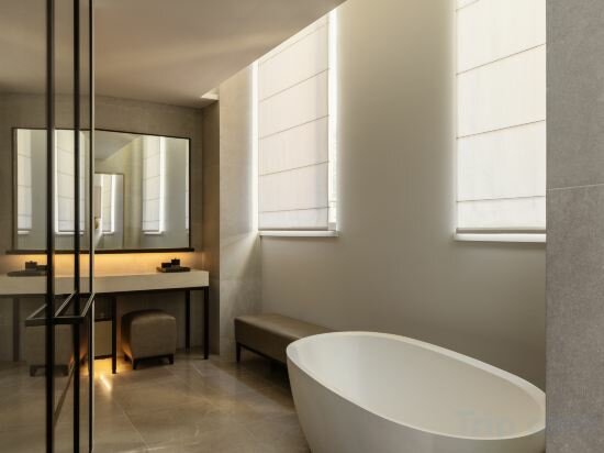 Macquarie Suite