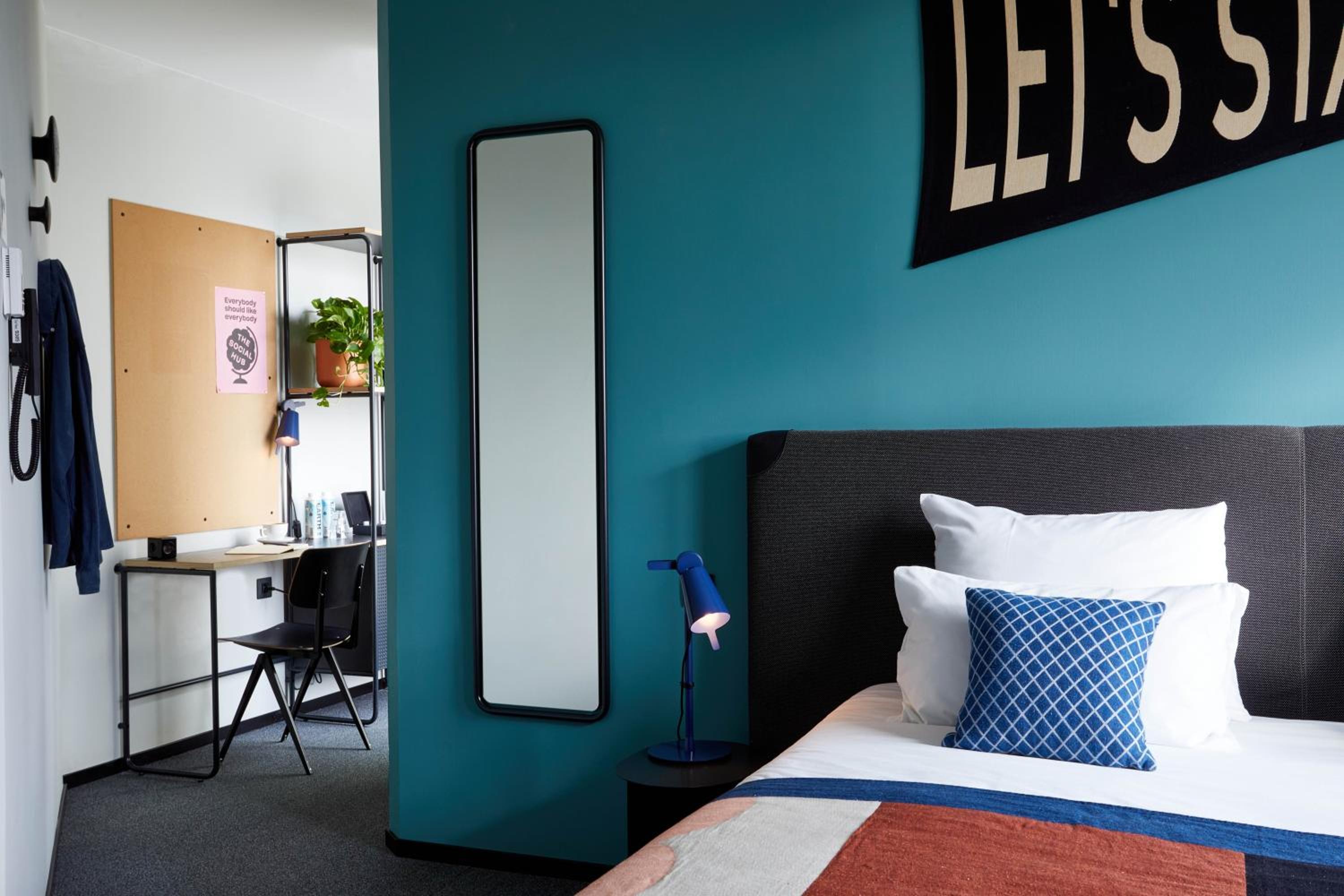 Deluxe Terrace Palace View