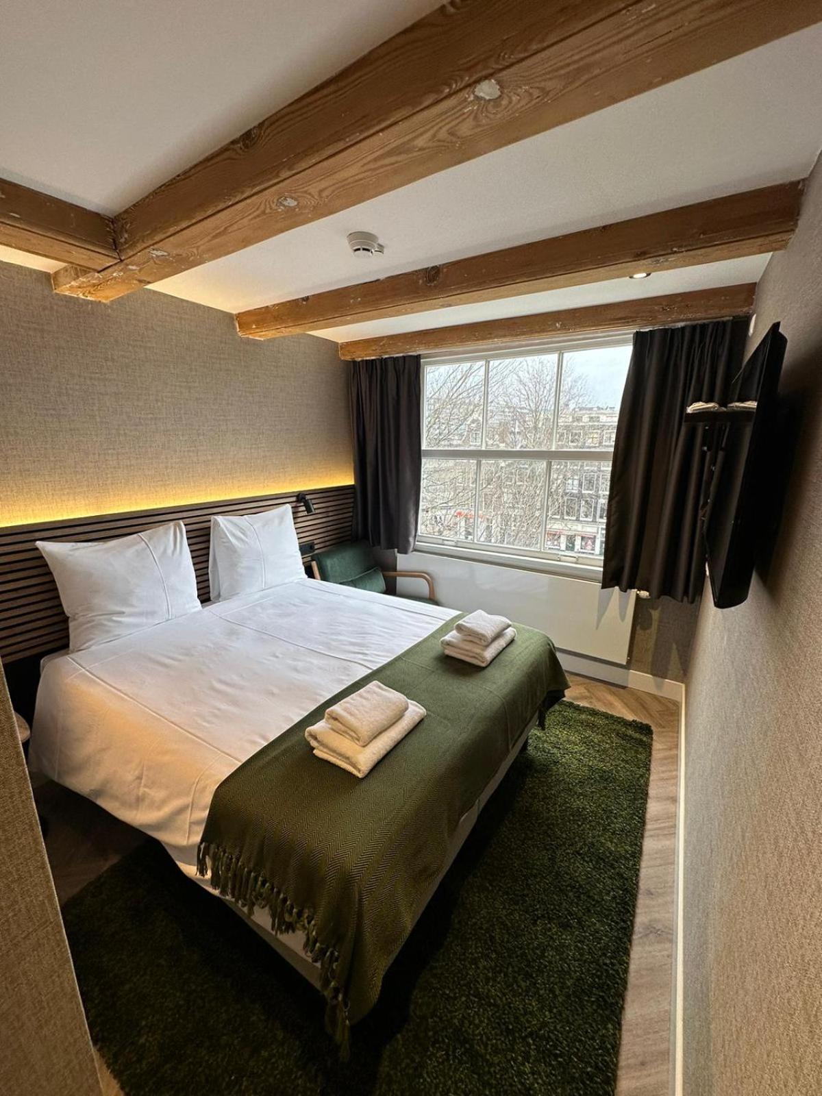 Cozy Double Room with Canal View