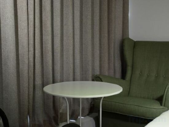 Deluxe Family Room_.