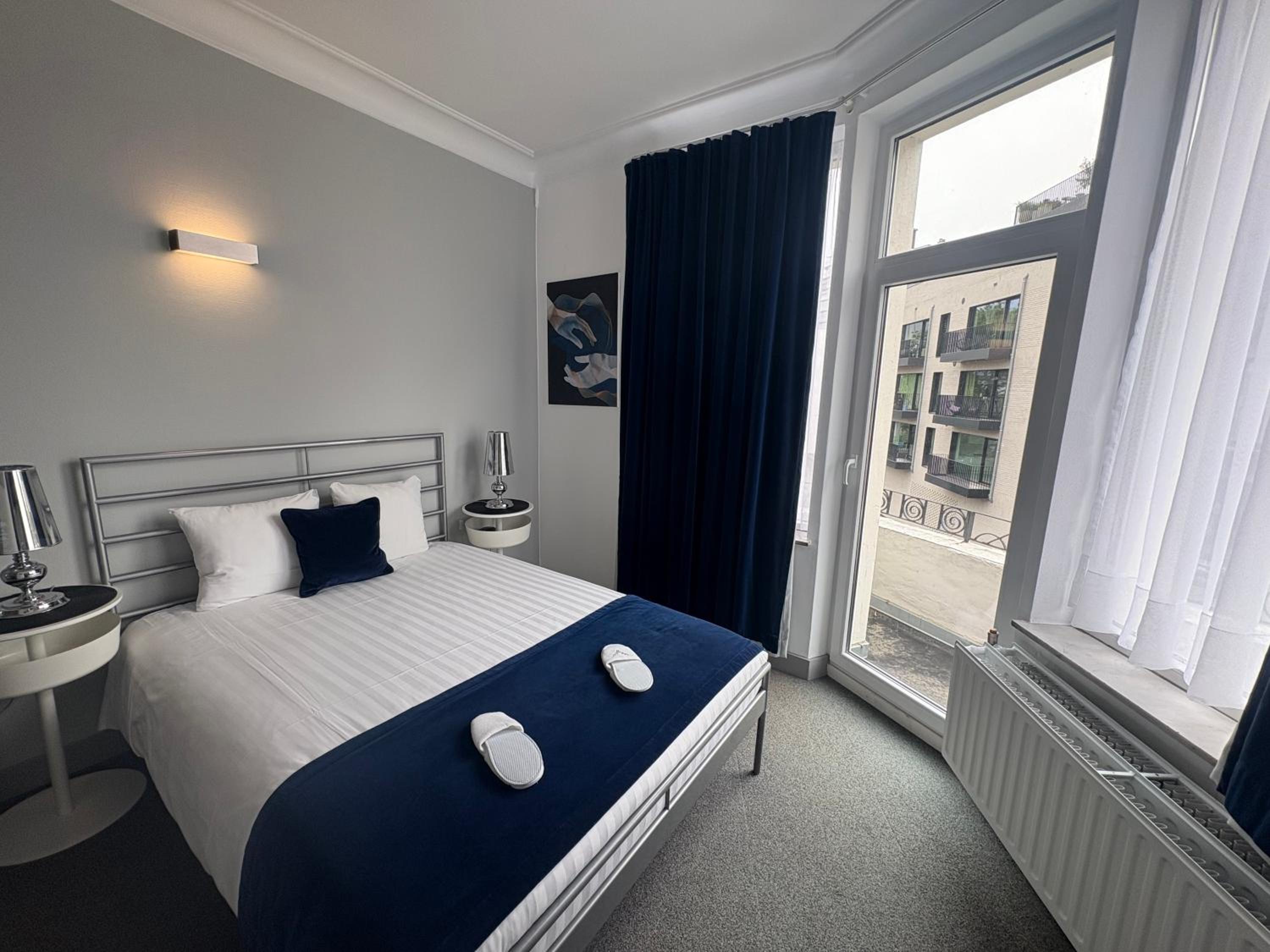 Double Room (2 Adult)