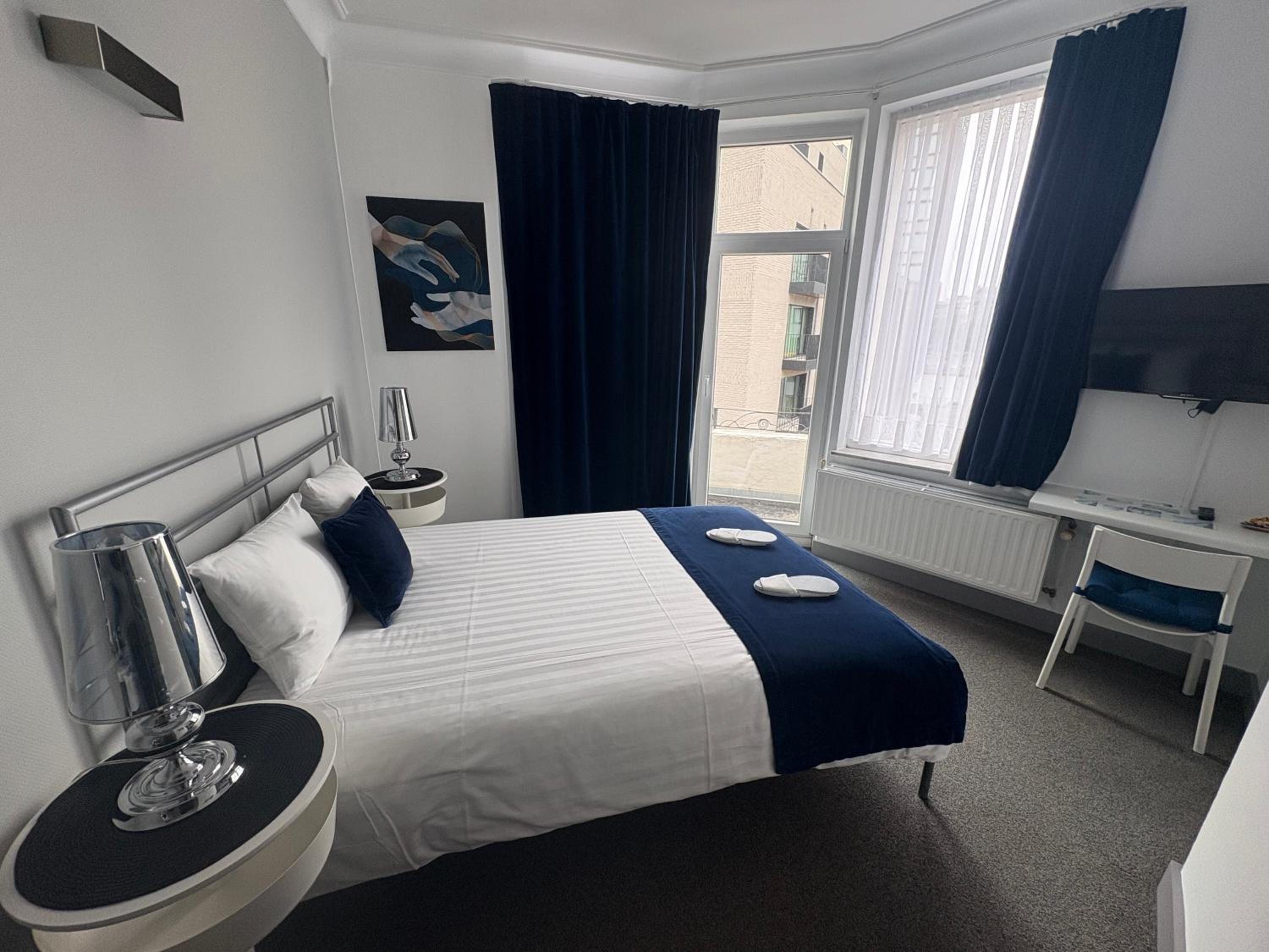 Double Room (2 Adult)