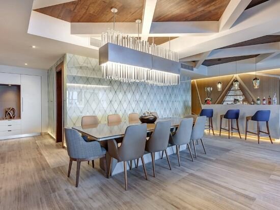 Luxury Chairman's Two Bedroom Suite Ocean Front Diamond Club