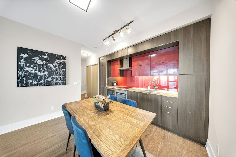 Comfort Condo, 2 Bedrooms, Kitchen, City View