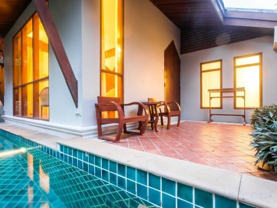 Grand Pool Villa