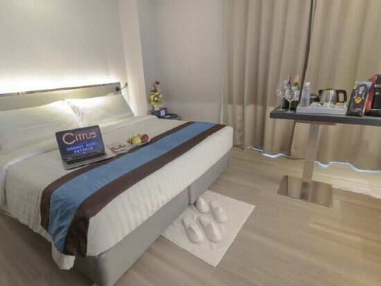 Premier City View With Balcony