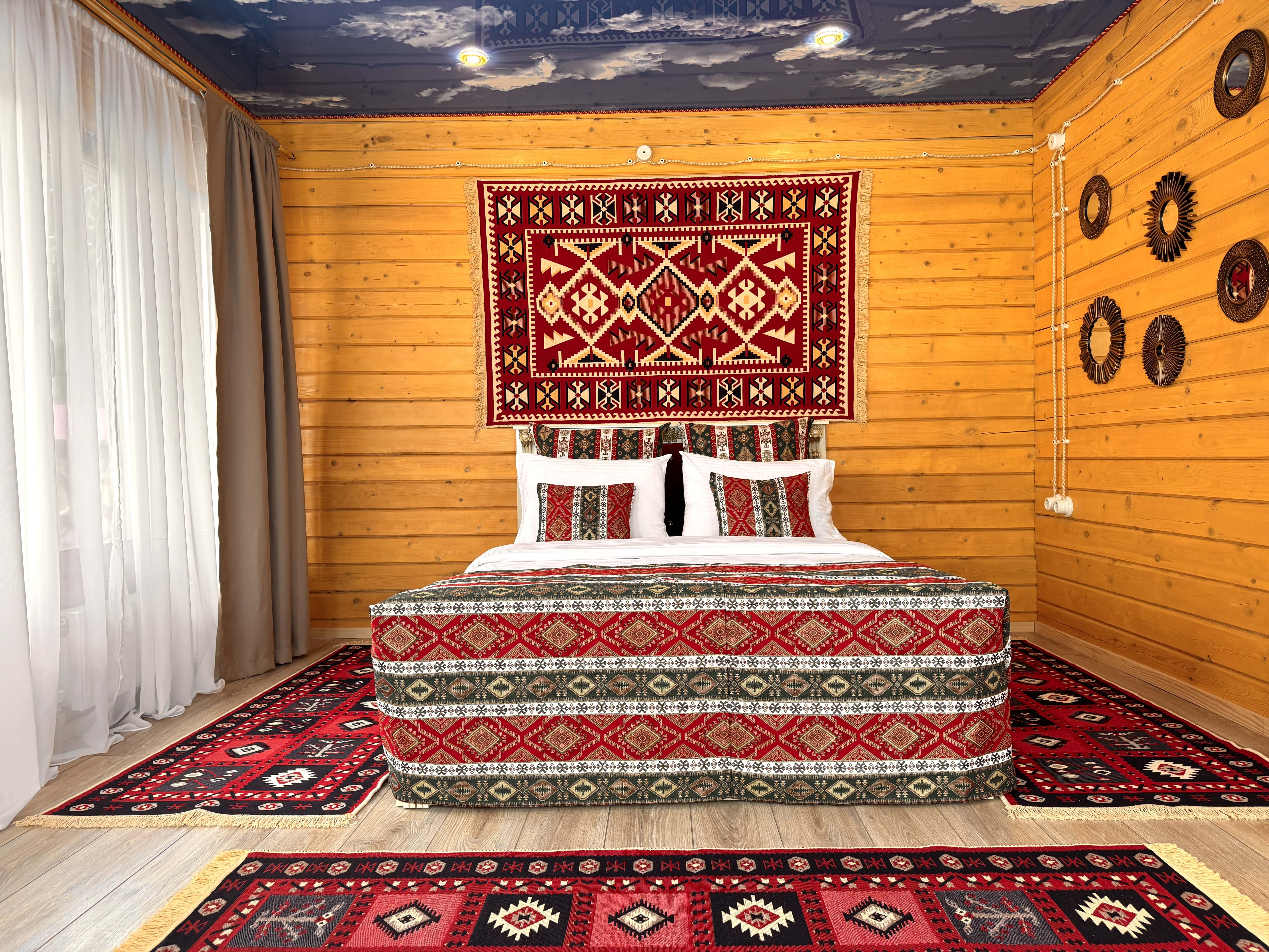 Двухкомнатный комфорт с общей террасой и видом на горы | 2 этаж