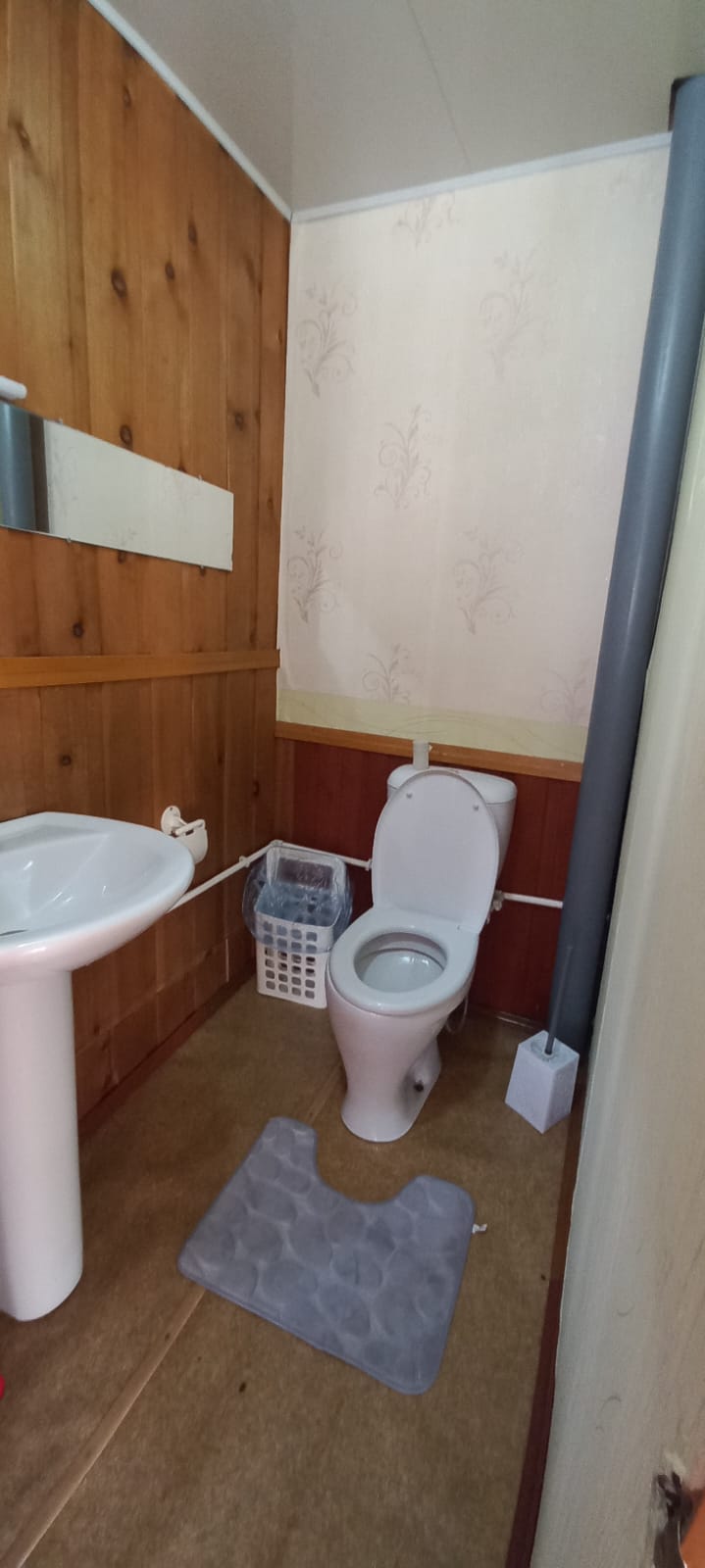 Cемейный номер с собственной ванной комнатой