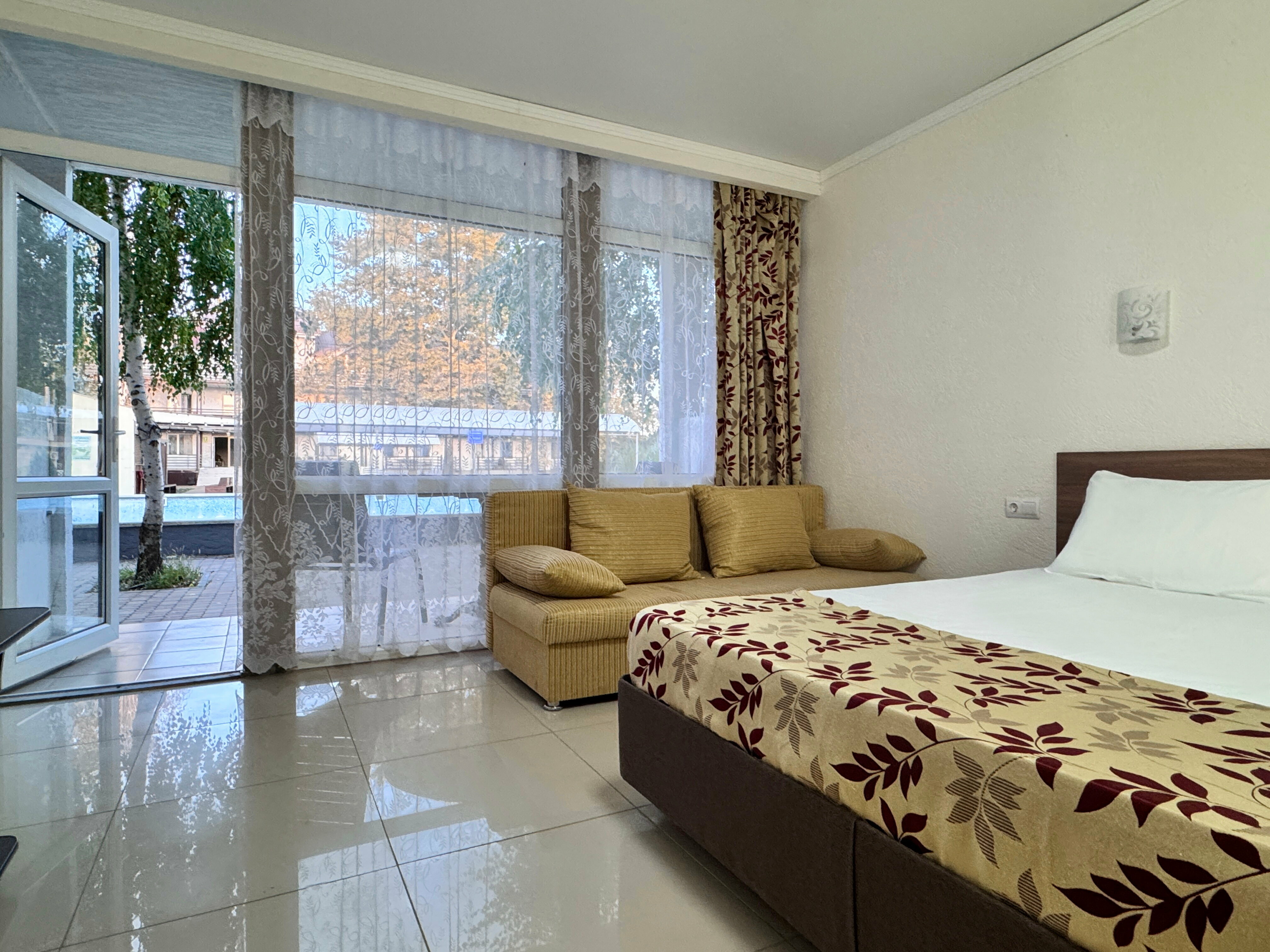 Четырехместный комфорт с зоной отдыха