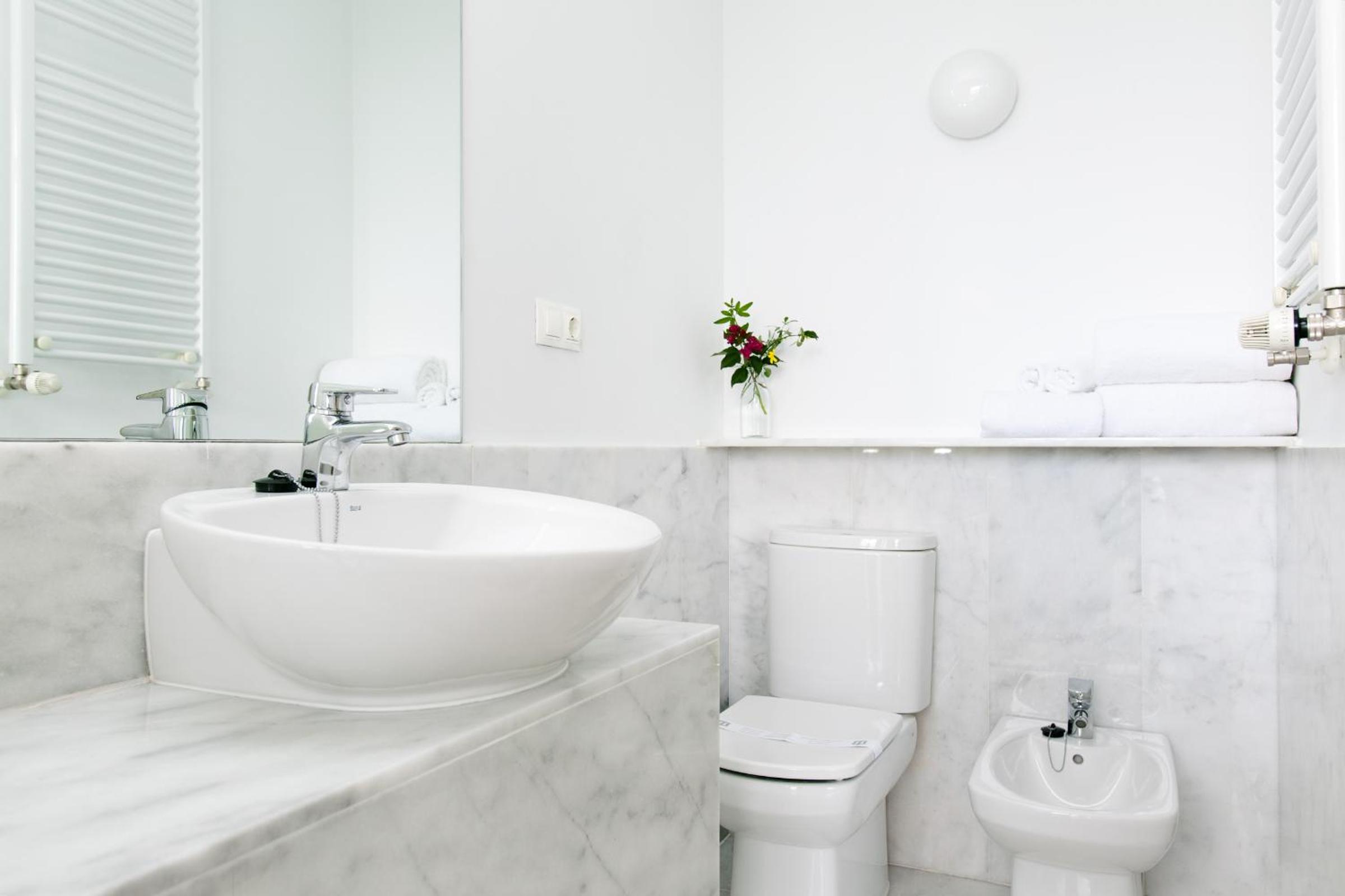 Deluxe Double or Twin Room with Sea View