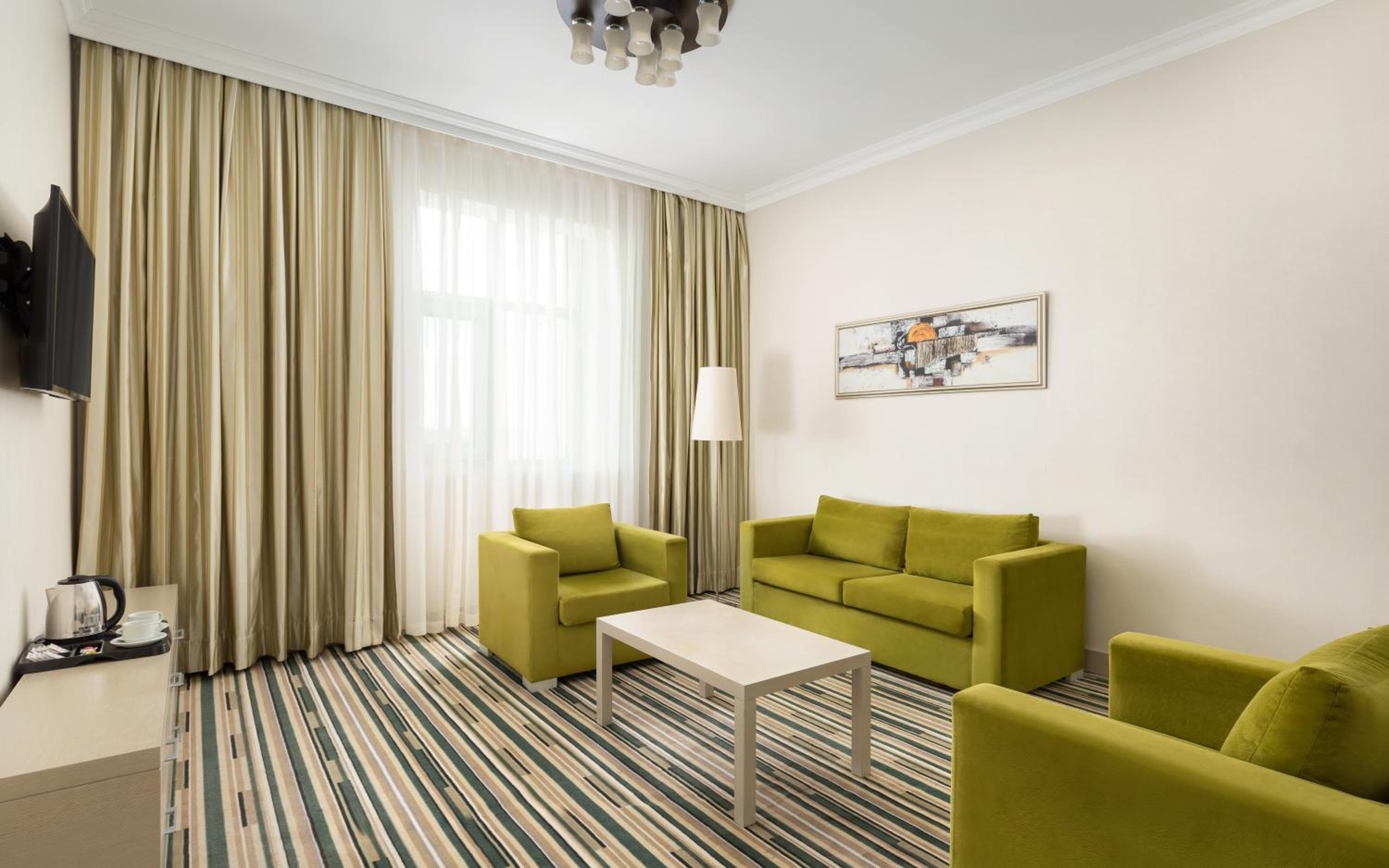 Deluxe Suite