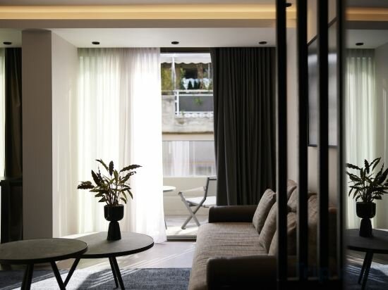 Teight Penthouse Suite