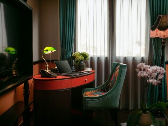 Du LAC Grand Luxury Suite