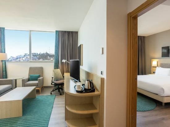 One-Bedroom King Suite