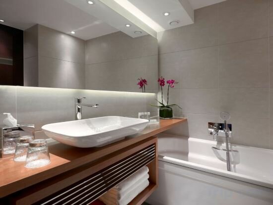 Studio With London Eye View