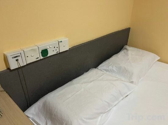 Deluxe Double Room (Has Window)