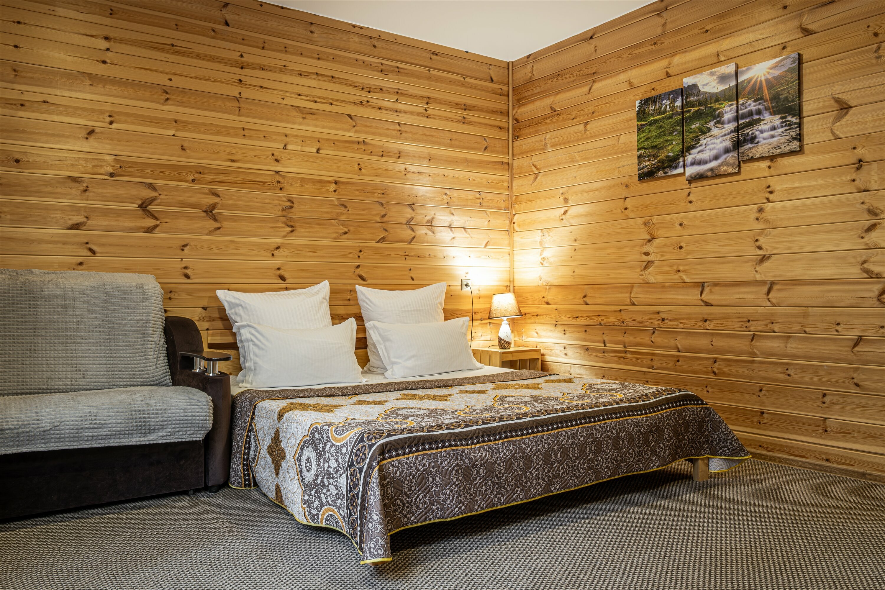 Улучшенный трехместный номер