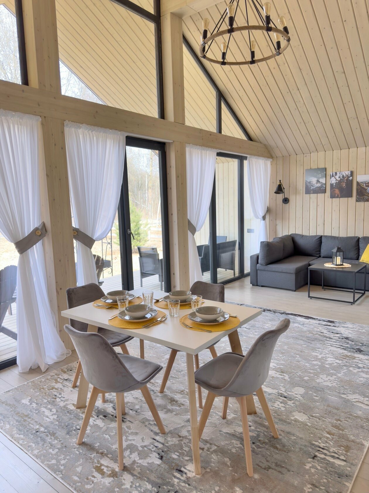 Коттедж с видом на лес