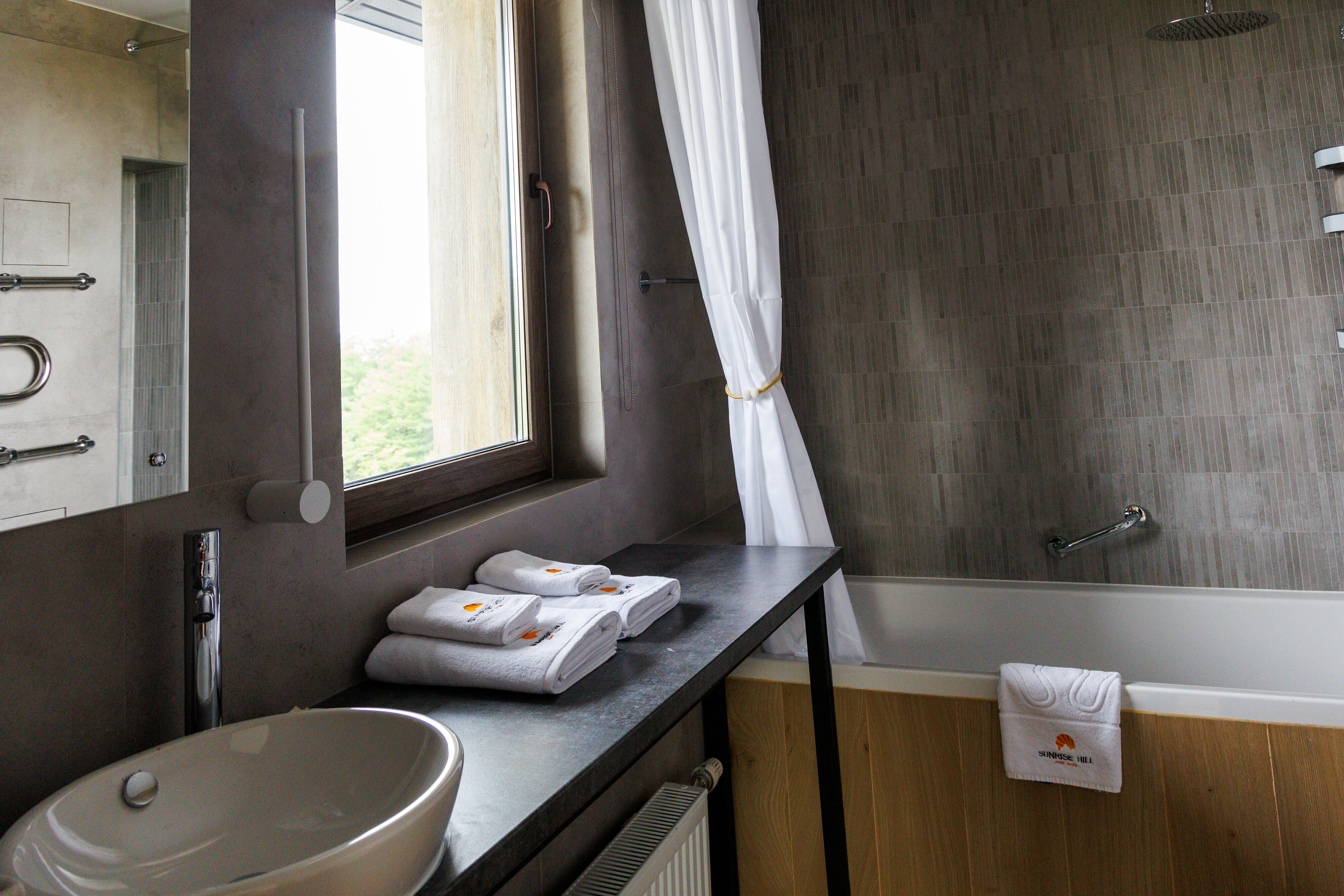 Улучшенный номер с кроватью размера «king-size» или 2 отдельными кроватями