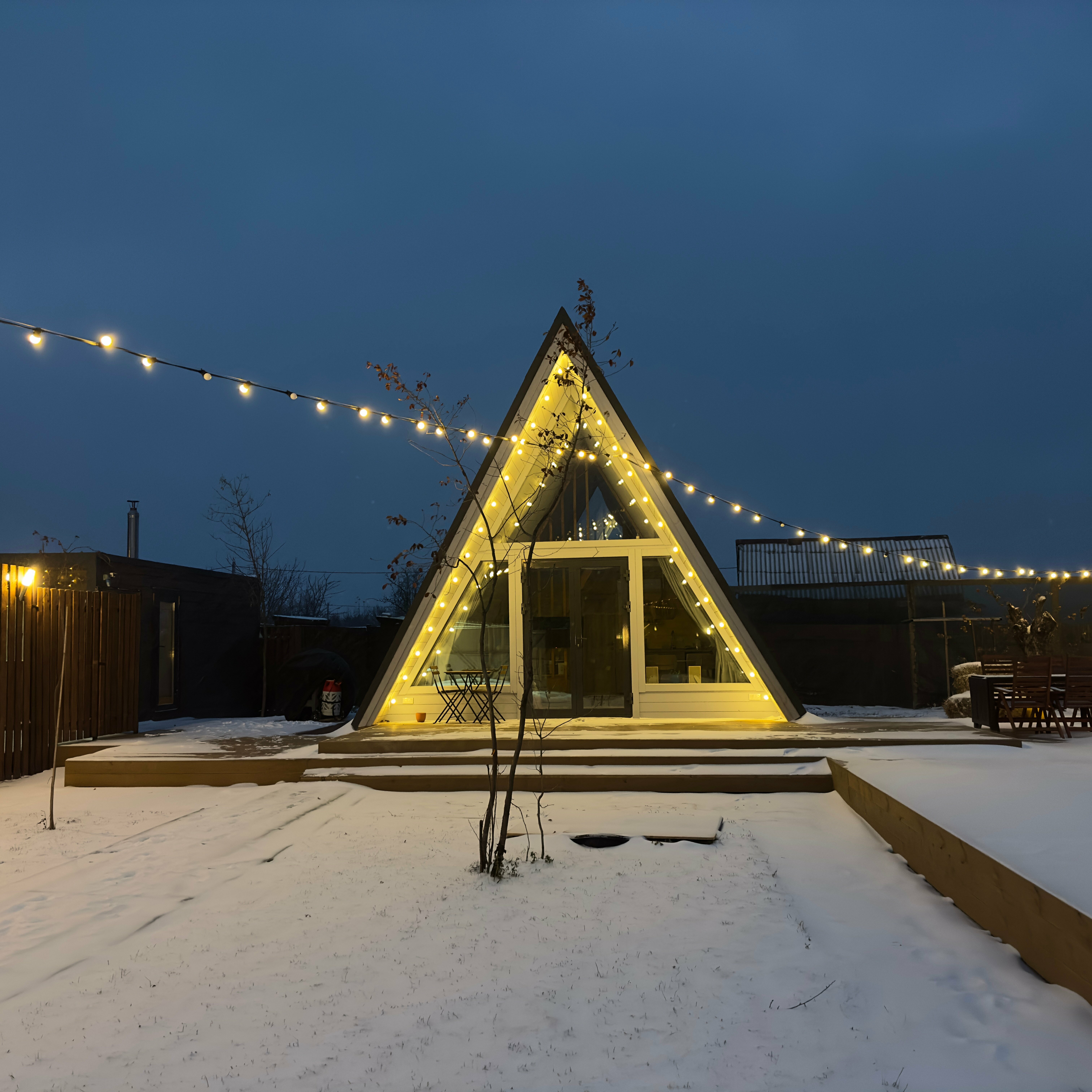 Коттедж с собственным бассейном