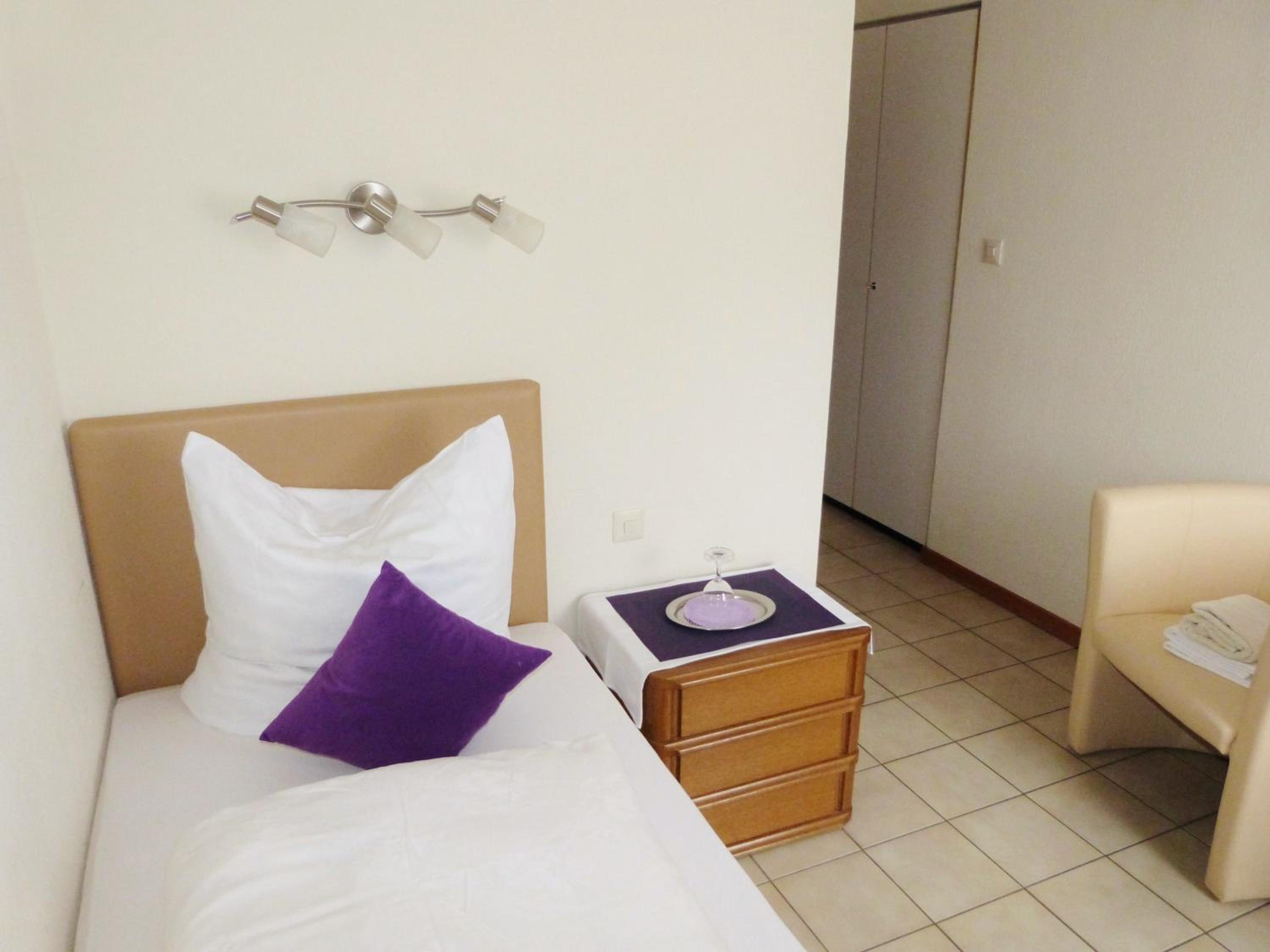 Standard Single Room