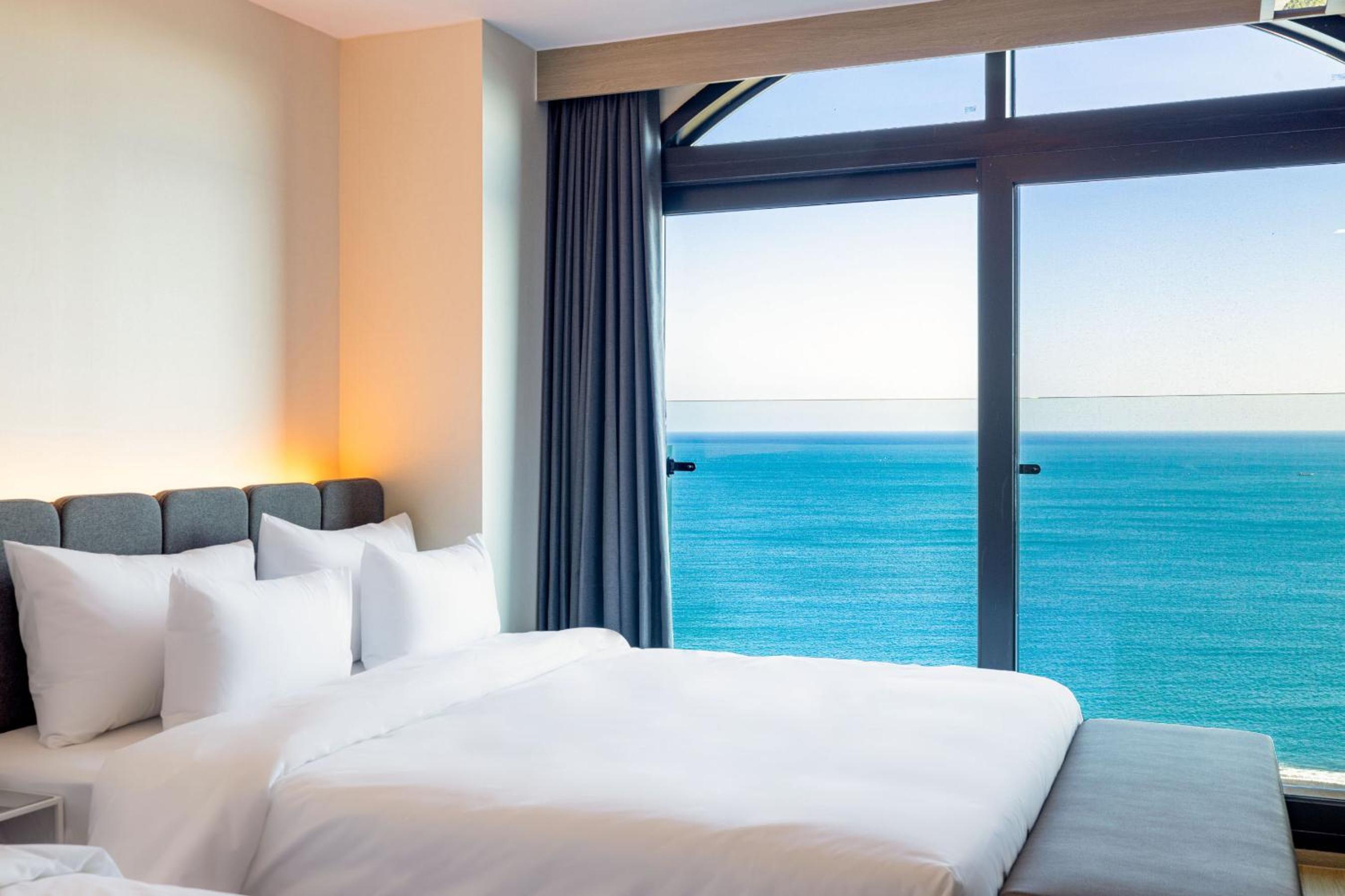 Big Pent Oean Theater