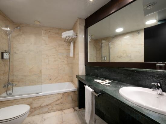 Double Room Or Twin Room