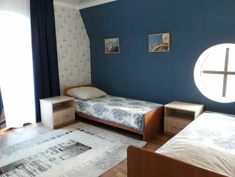 Двухместный номер с 2 отдельными кроватями и балконом