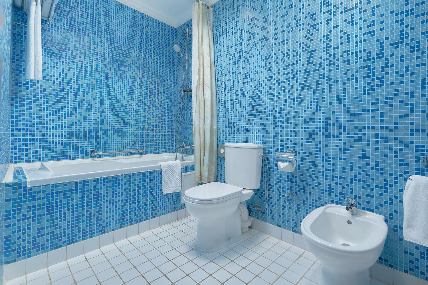 Номер полулюкс с 1 двуспальной кроватью