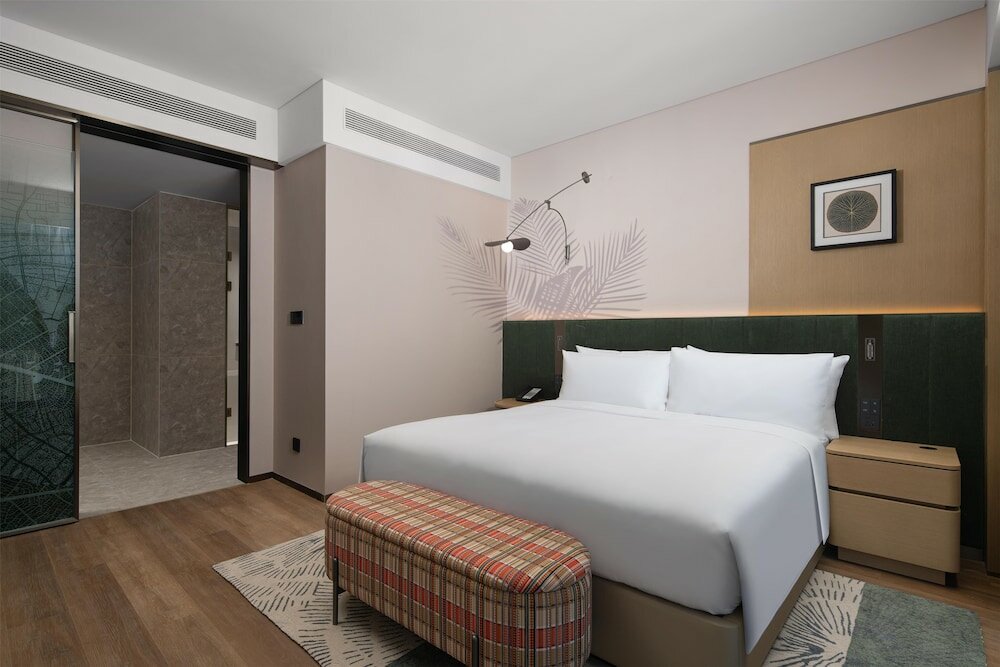 Deluxe Suite, 1 King Bed