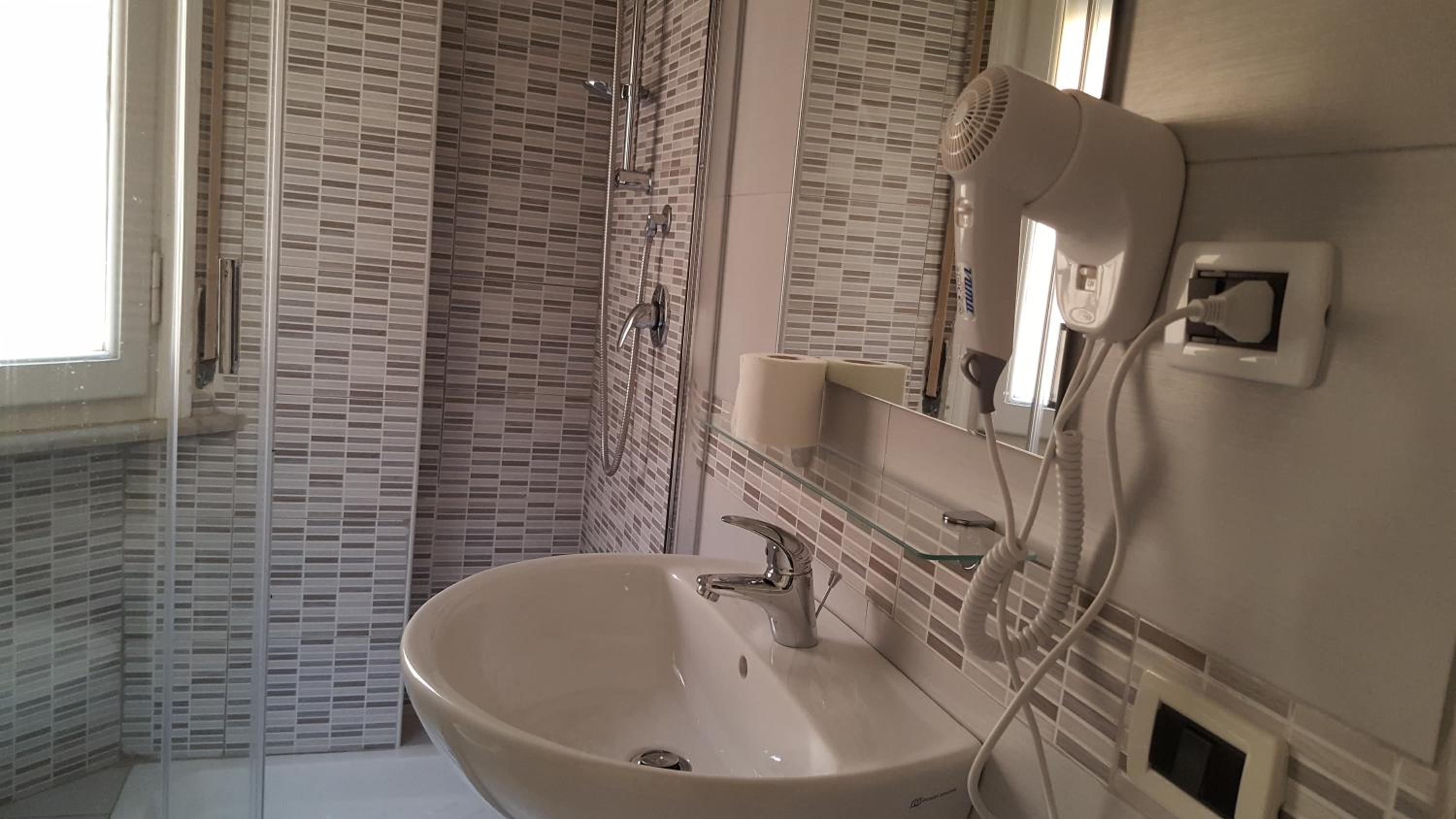 Standard Single Room with Shared Bathroom