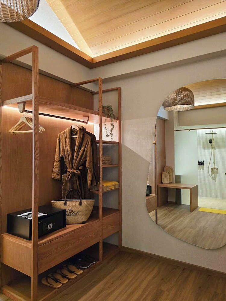 Family Beachfront Pool Villa