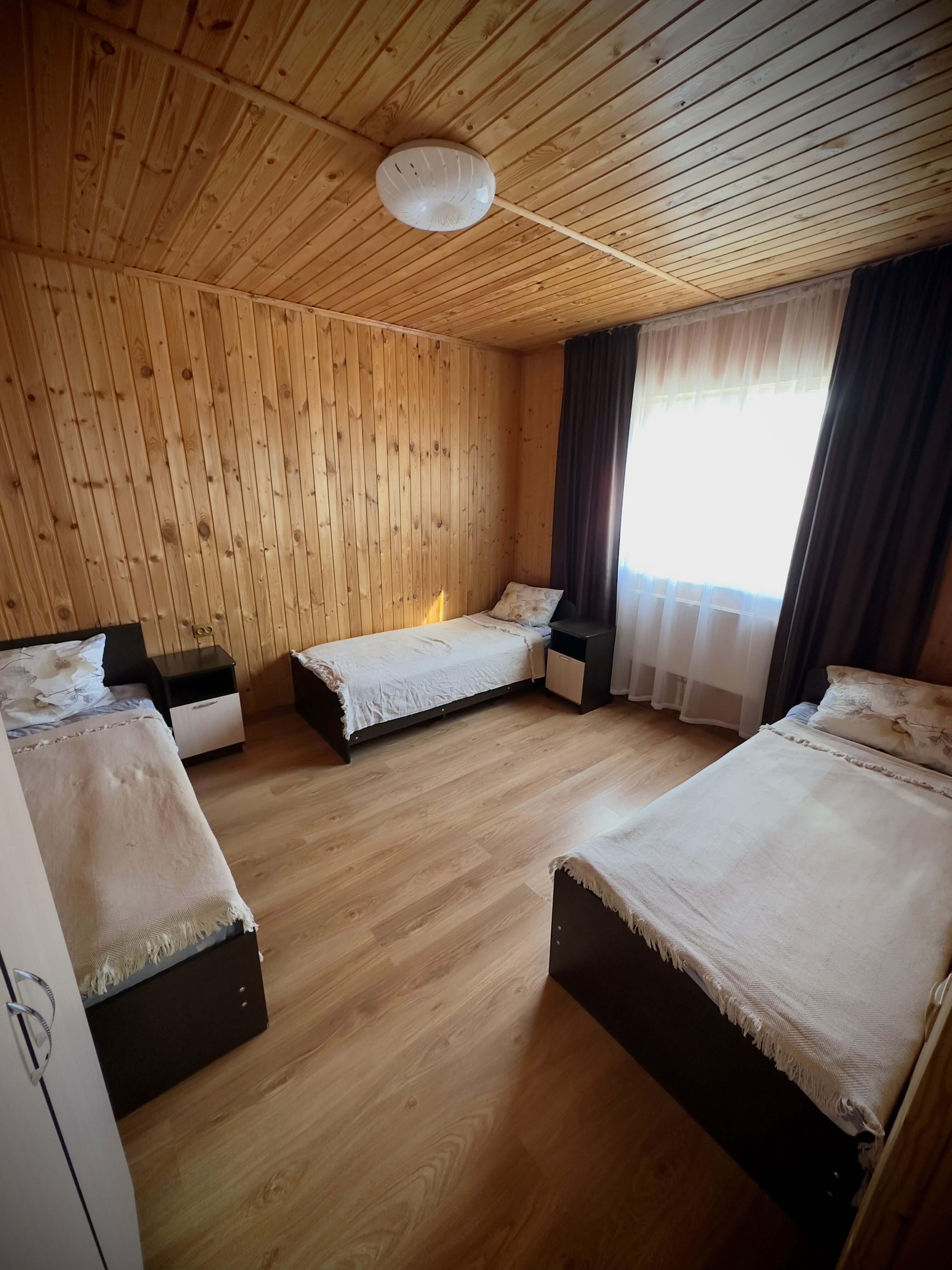 Семейный двухэтажный дом с видом на горы