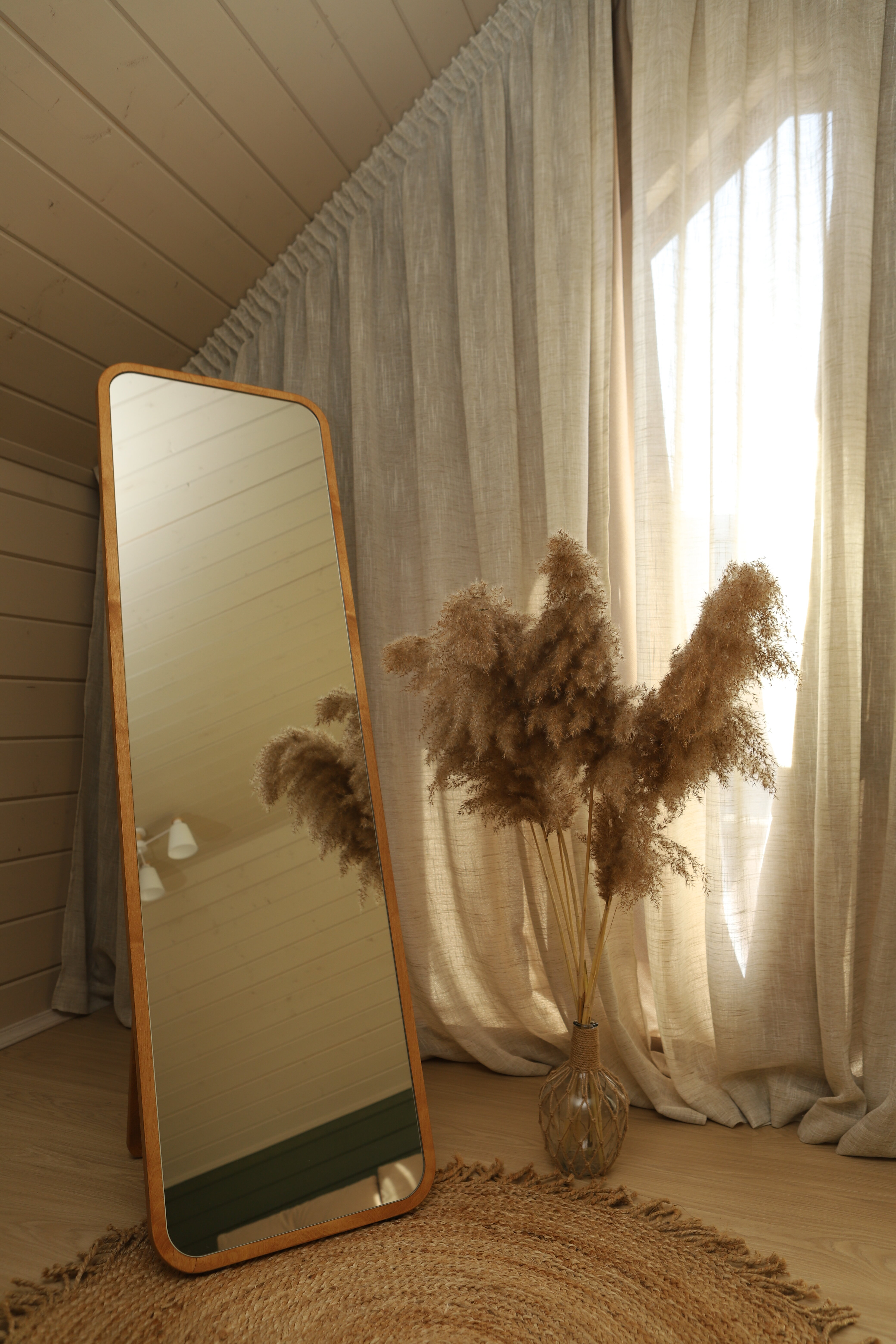 Двухэтажный  барнхаус с видом на горы,  3 изолированные спальни, просторная кухня , 2 санузла