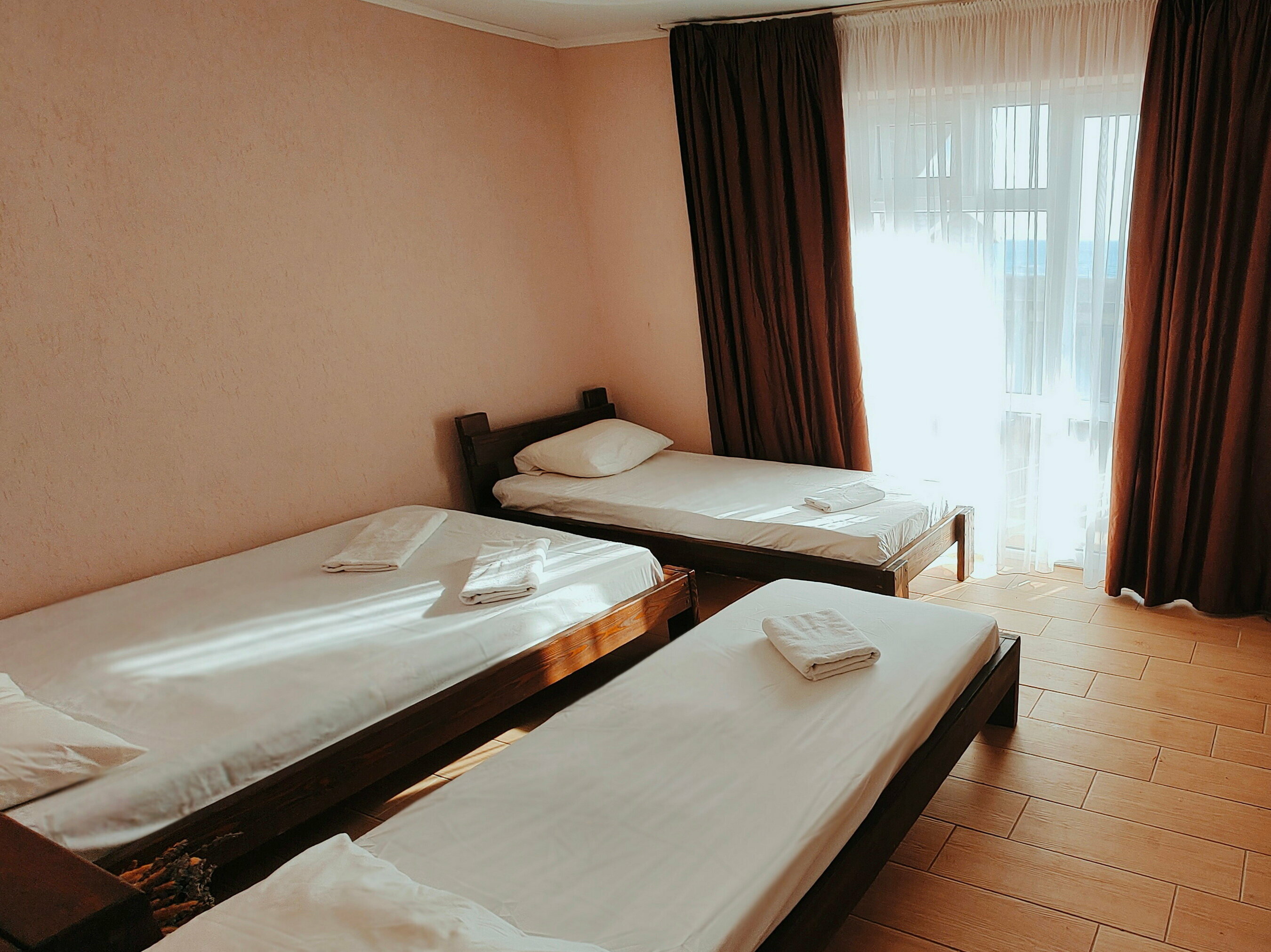 2х комнатные 7ми местные Апартаменты с мини-кухней и терассой