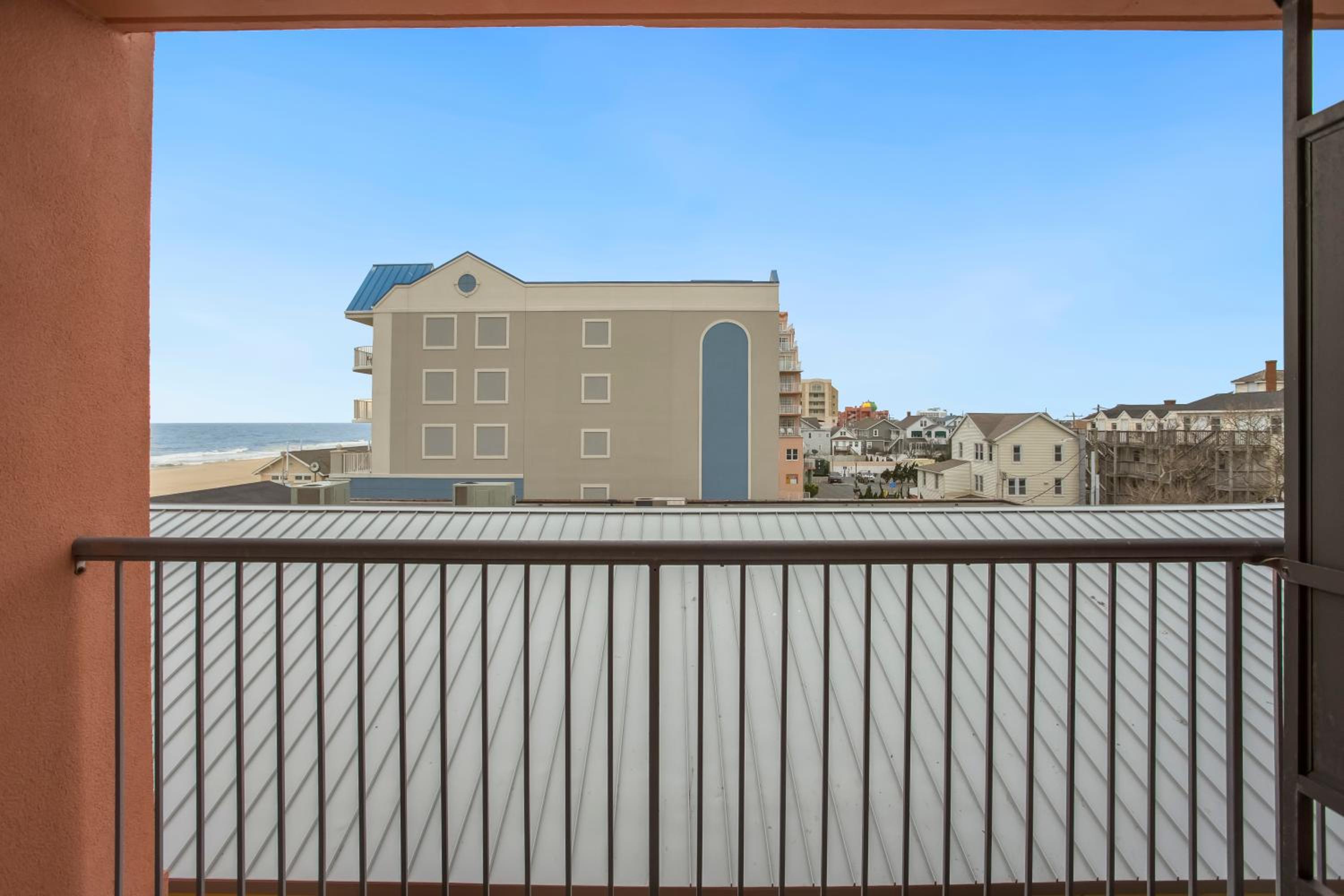 Queen Room with Side Sea View