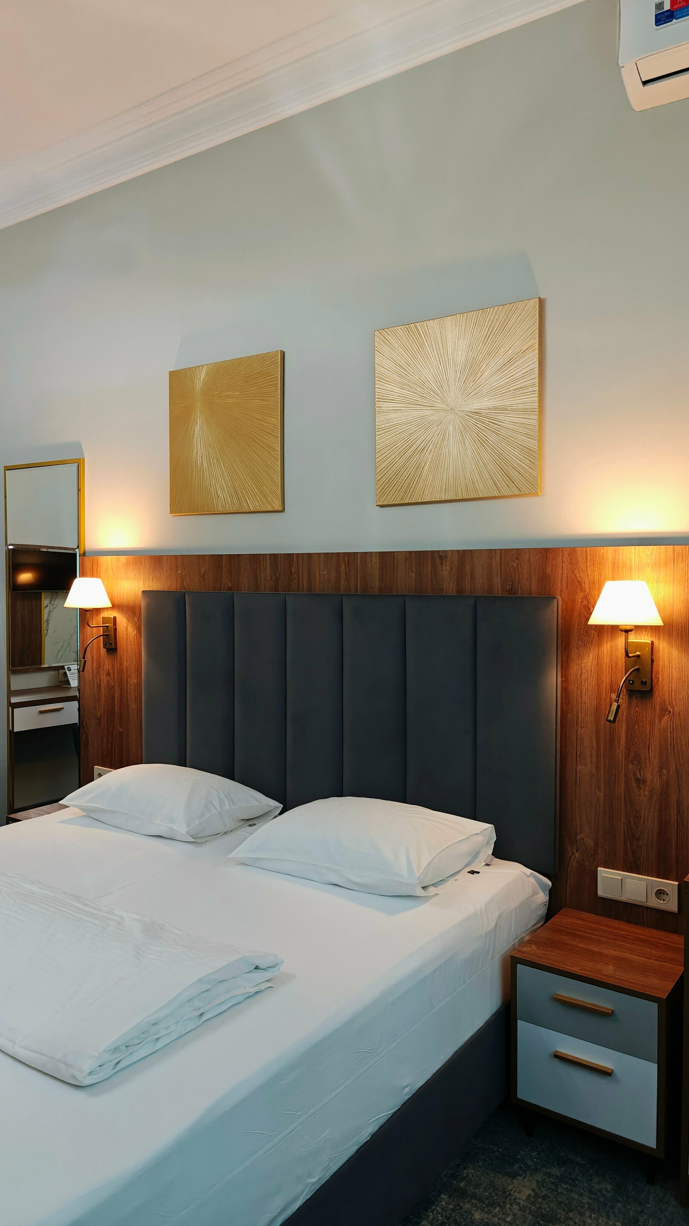 3 этаж I Двухкомнатный номер с двуспальными кроватями