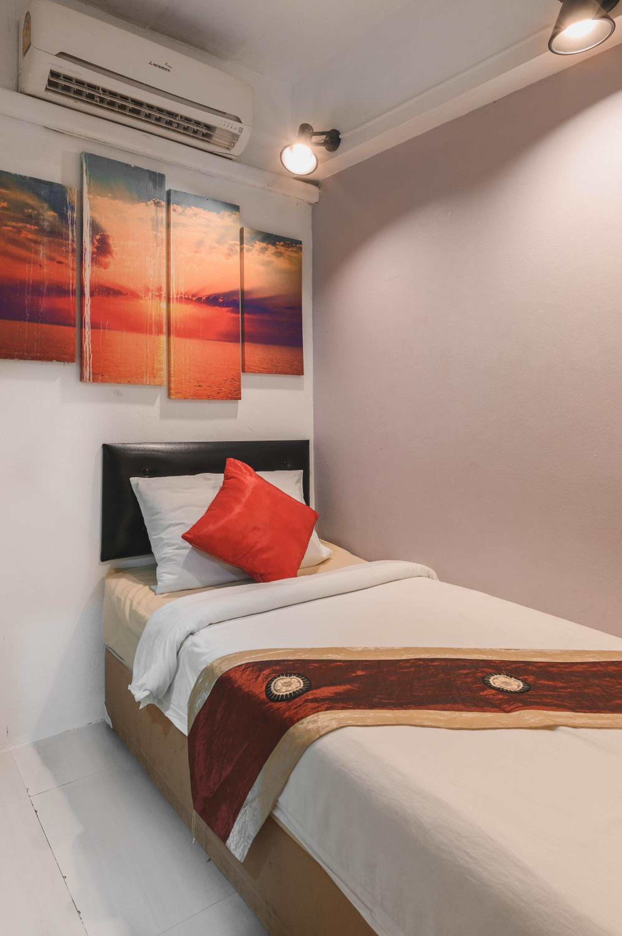 Single Room with Private Bathroom