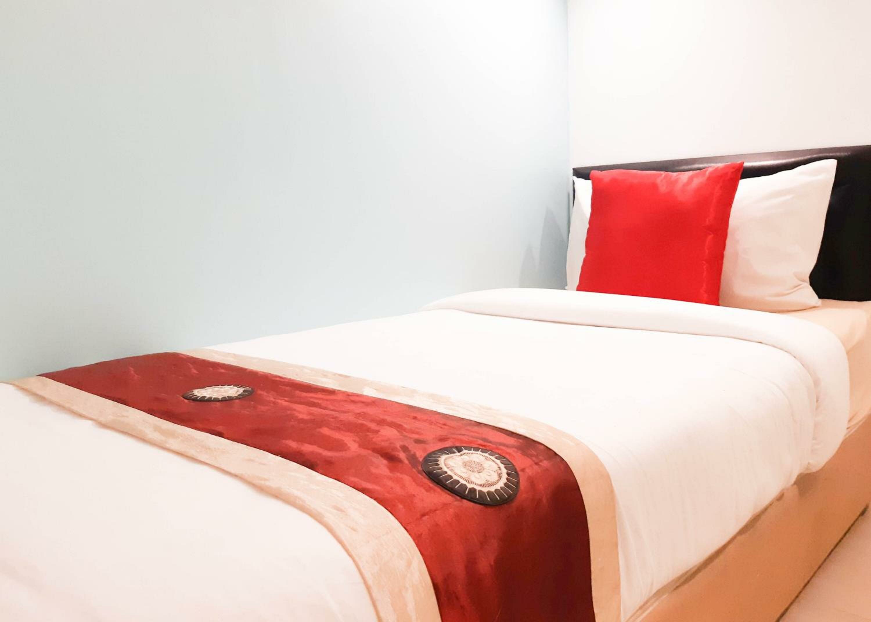 Single Room with Private Bathroom