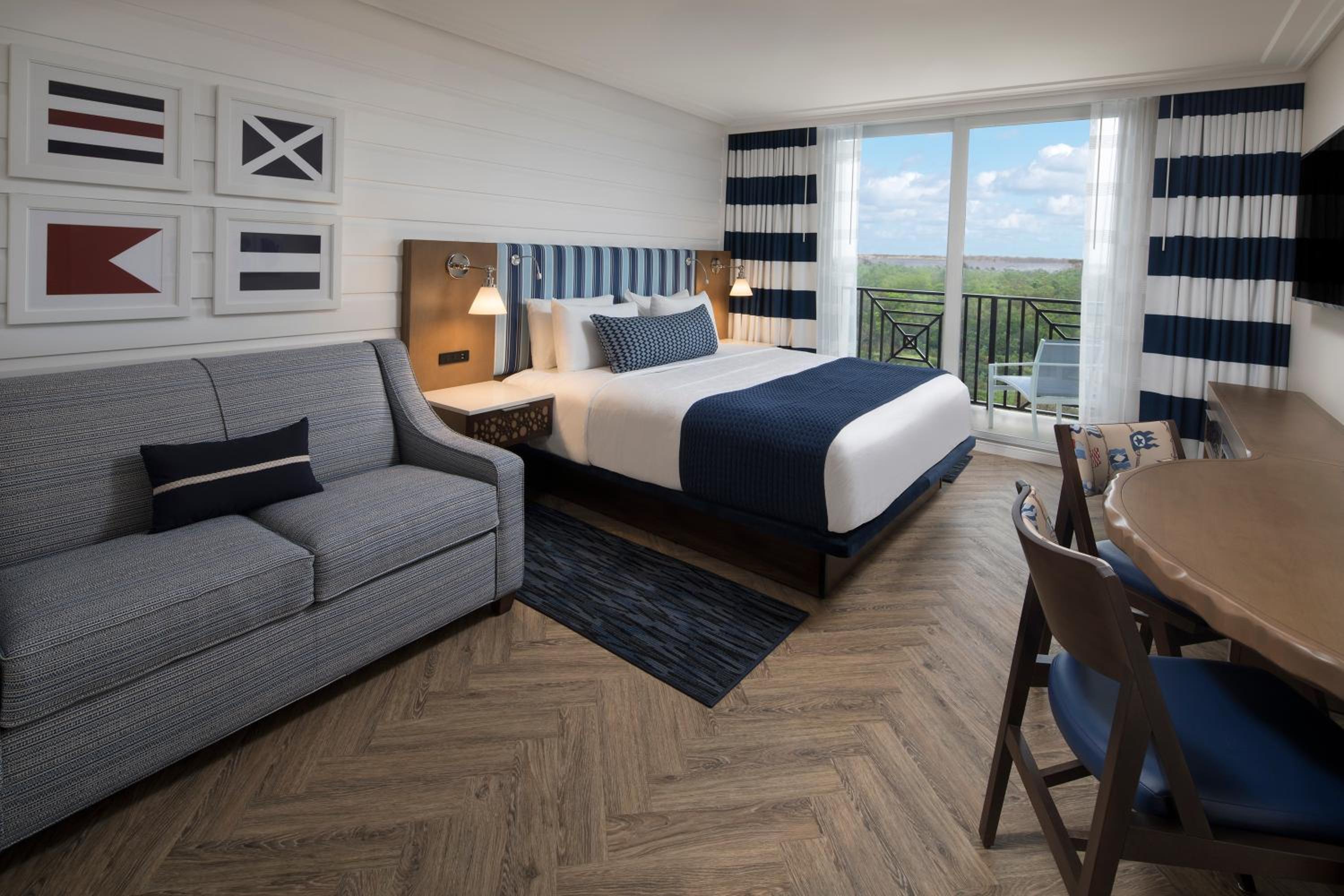 King Room with Sunset View – Disability Access