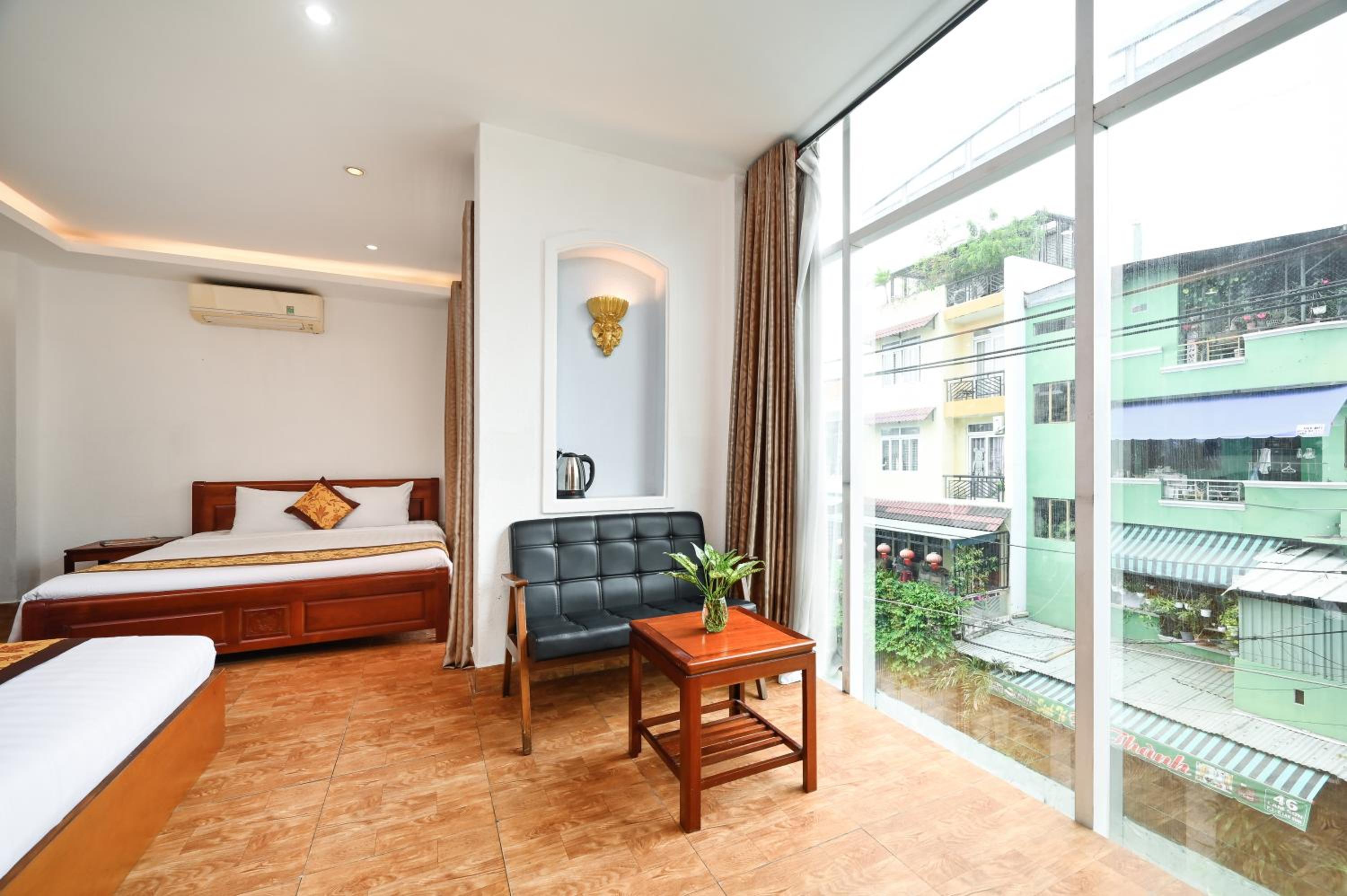 Deluxe Family Room