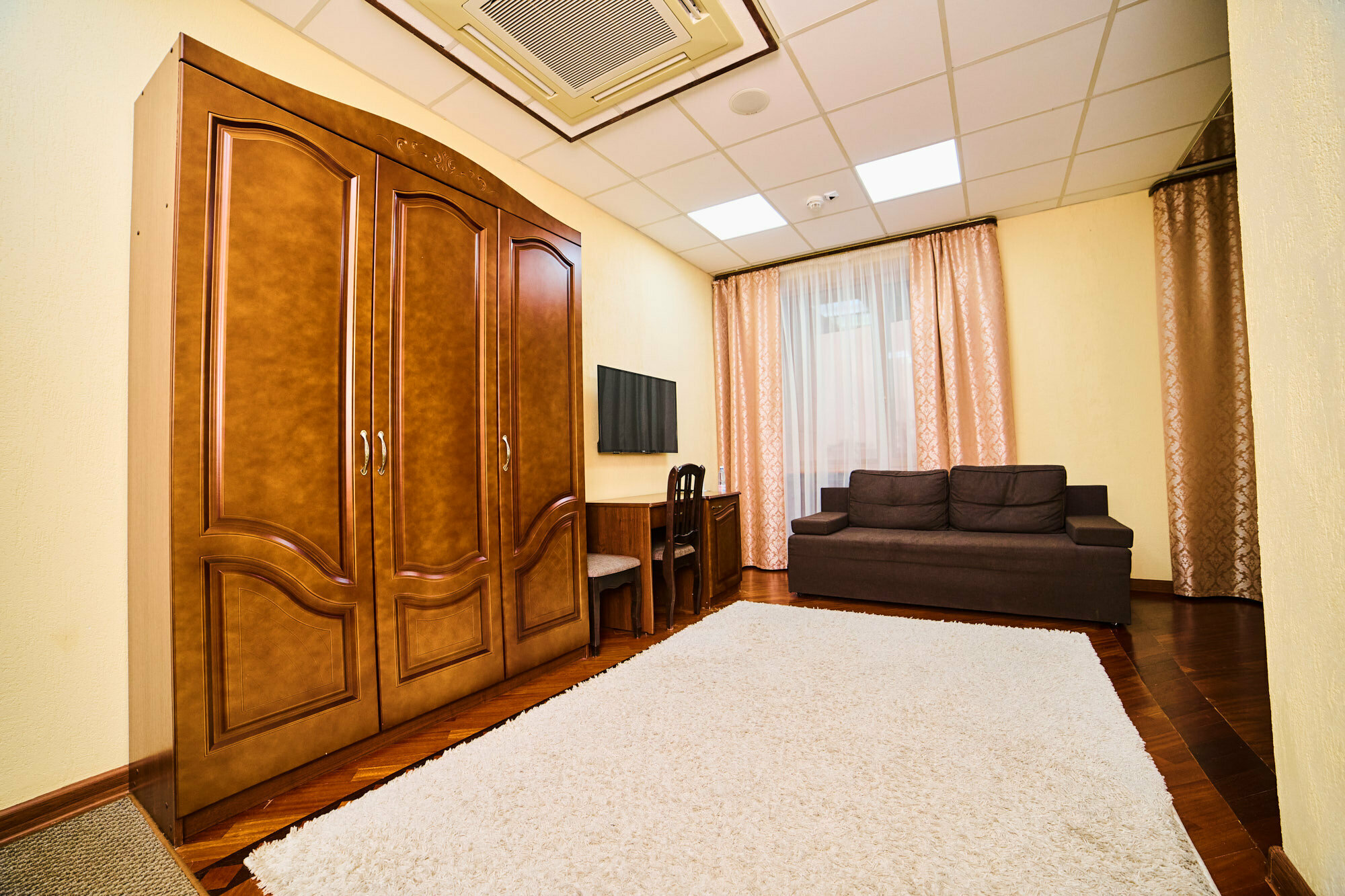 Большой двухместный номер с 1 кроватью