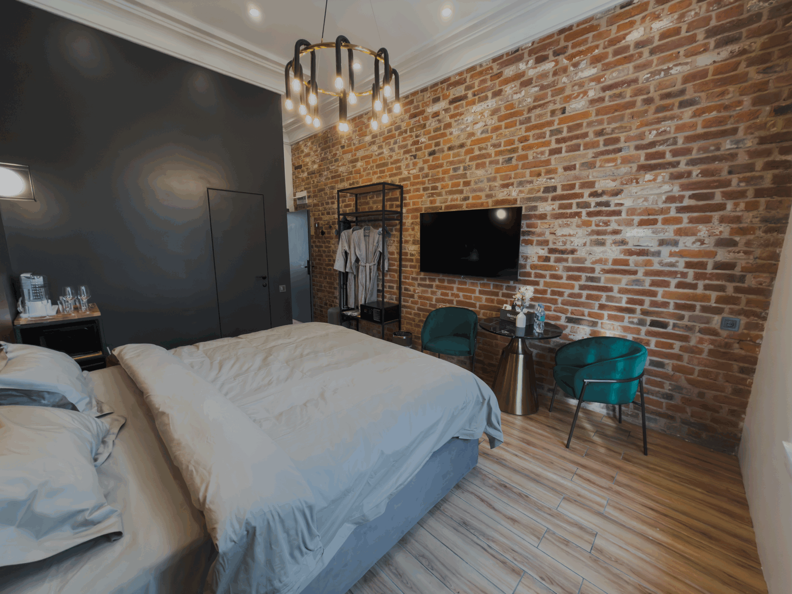 Улучшенный номер с кроватью размера «king-size»