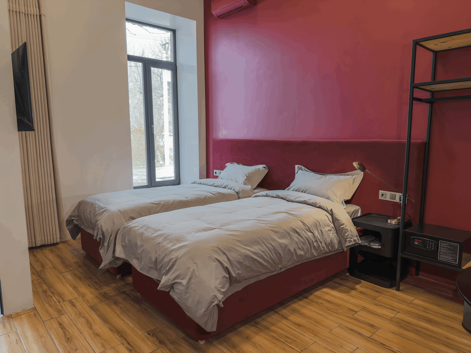 Улучшенный двухместный номер с 2 отдельными кроватями