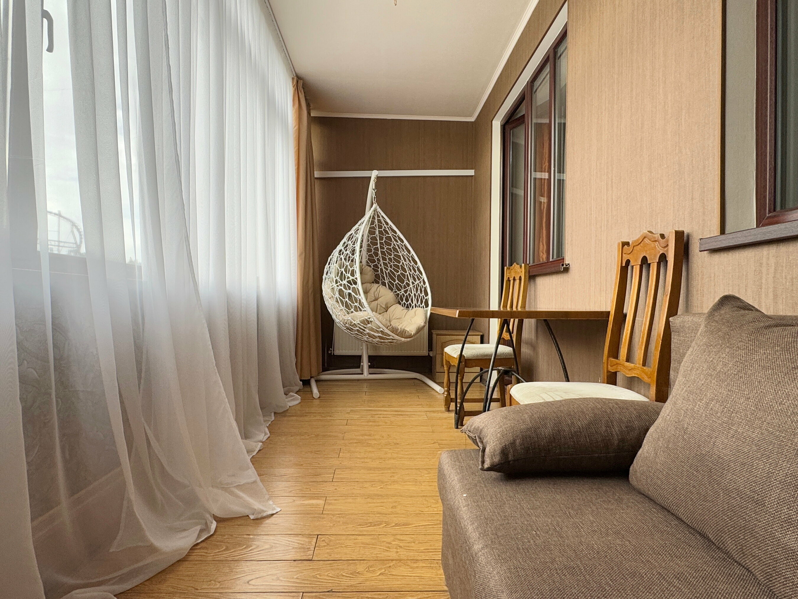 Апартаменты с видом на бассейн