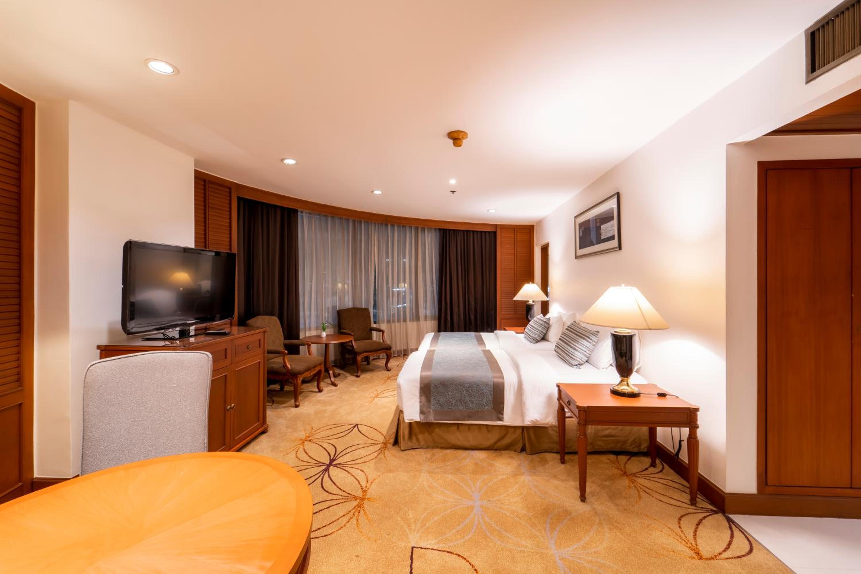 Family Executive Suite